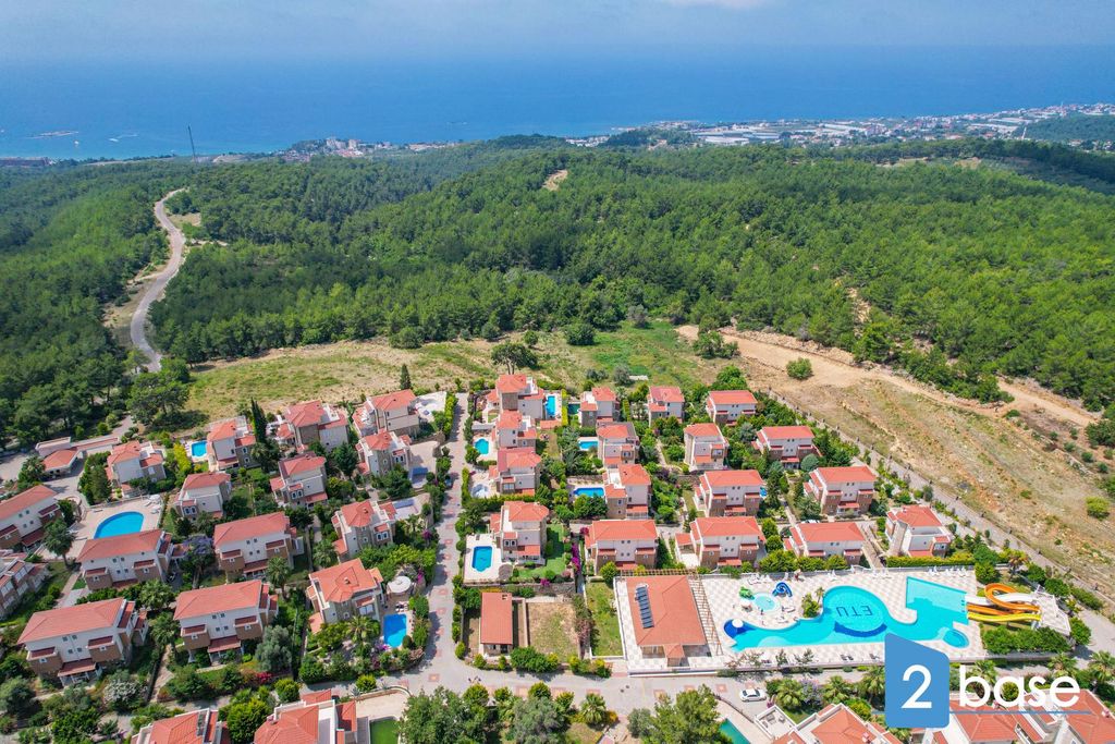 Property photo 1 of 40