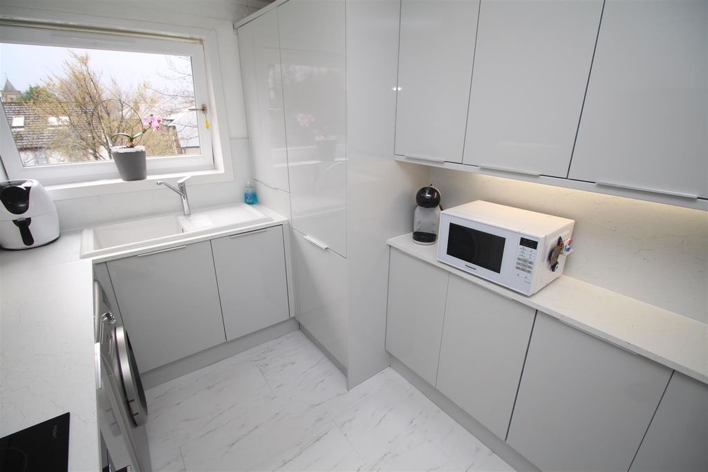 Additional image 6 of 3 bed flat for saleMargaret Street, Greenock PA16