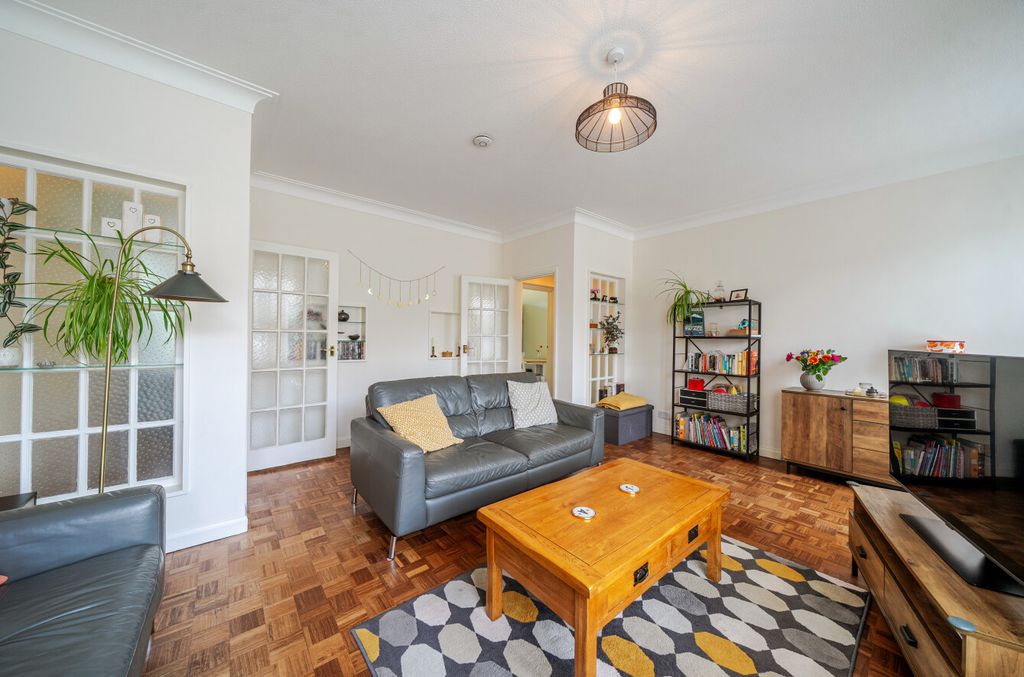 Property photo 2 of 18 1468125-10-6A33F2...