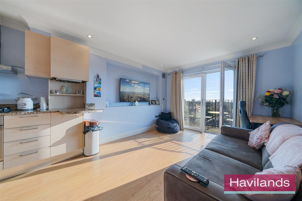 Property photo 2 of 12 Brockley Court-5.Jpg