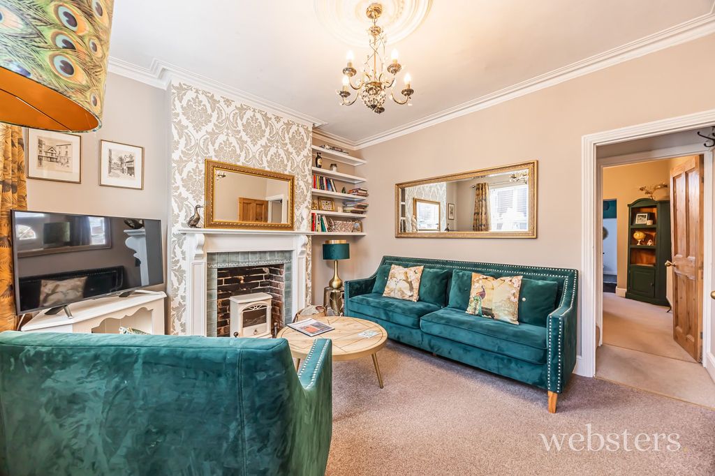 Property photo 3 of 13