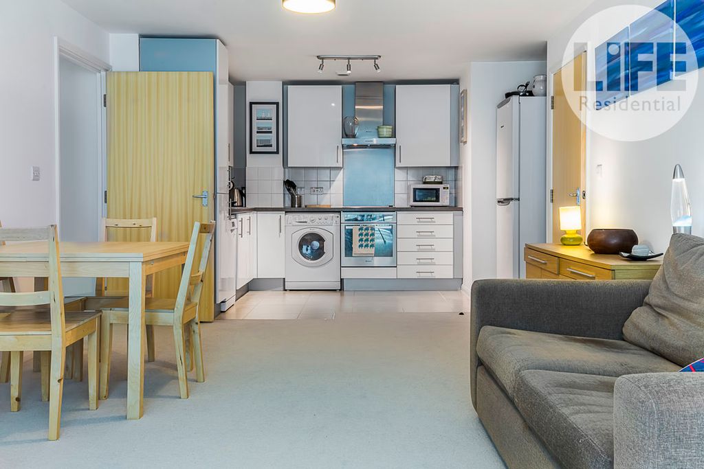 Property photo 3 of 9