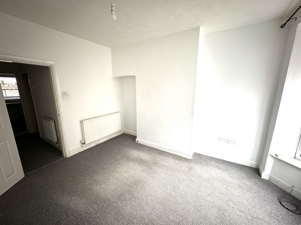 Property photo 3 of 7 Gallery