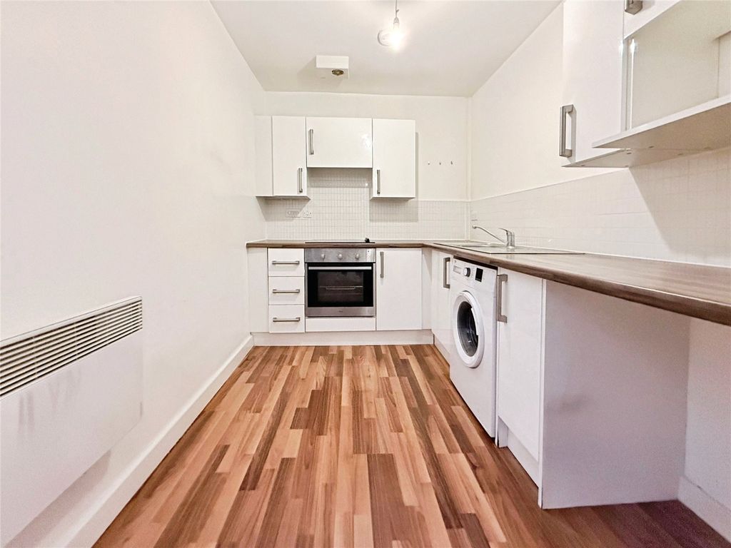 Property photo 3 of 6 Picture No. 01