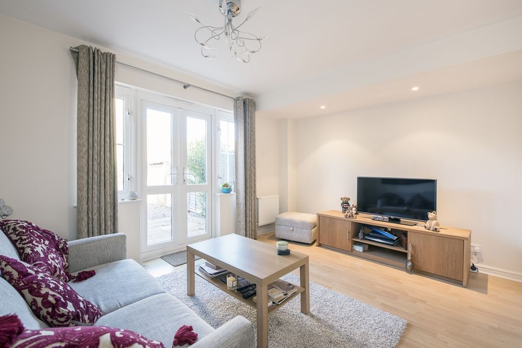 Property photo 3 of 10