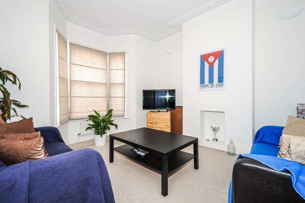 Property photo 2 of 7