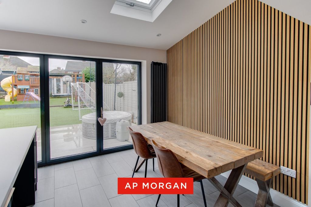 Property photo 3 of 23 Picture No. 07