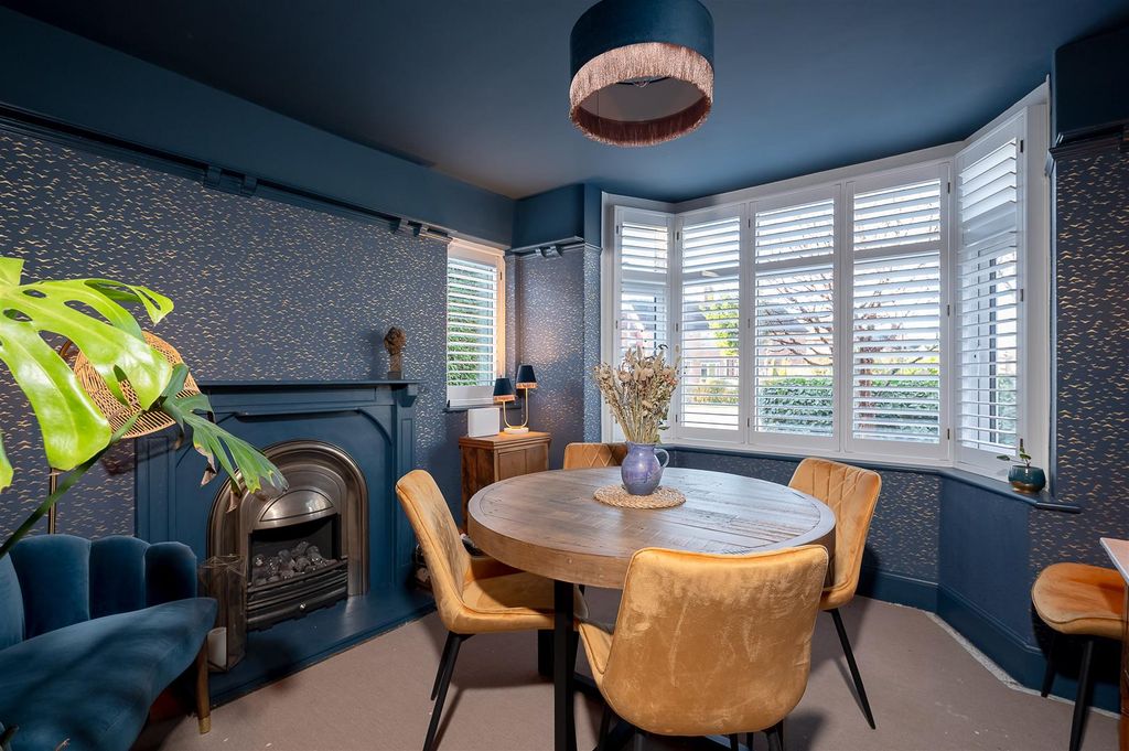 Property photo 3 of 24 Dining Room