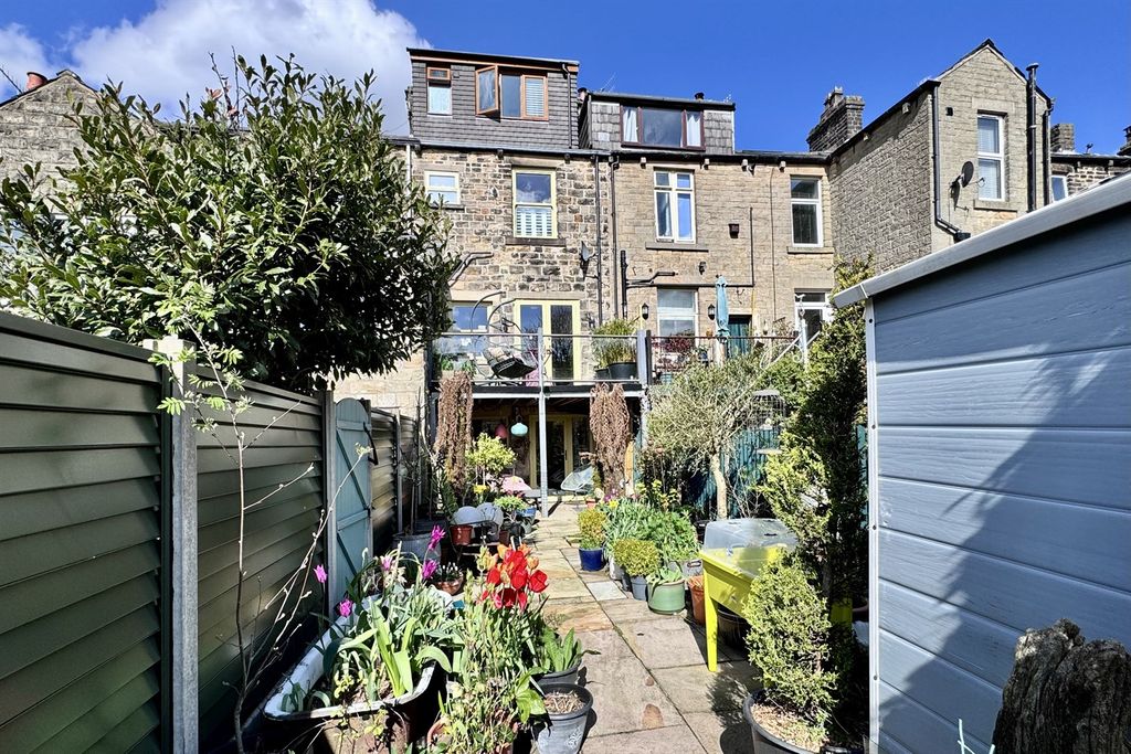 Property photo 1 of 34 (Main)