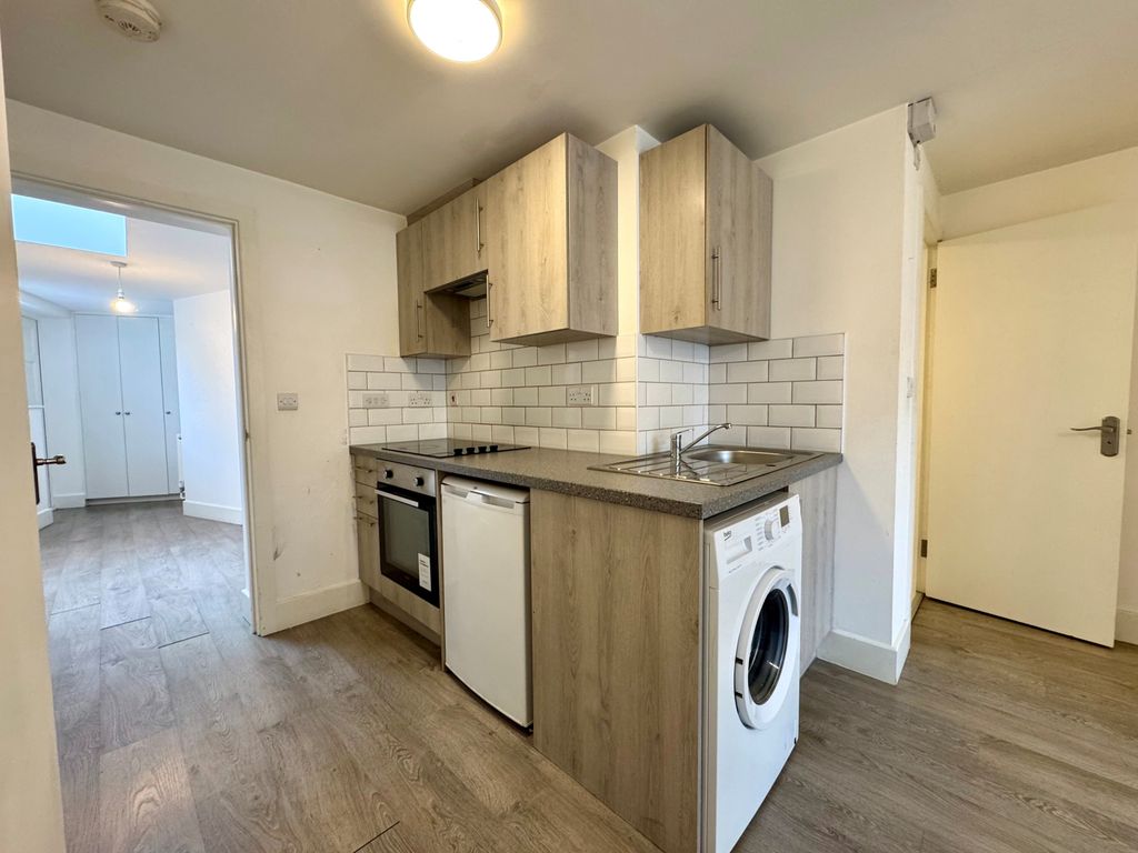 Property photo 3 of 5 Gallery