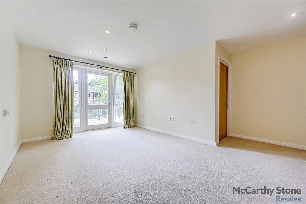 Property photo 2 of 30 020.Jpg