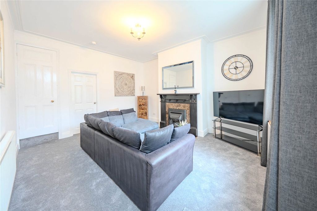 Property photo 2 of 14 Picture No. 06