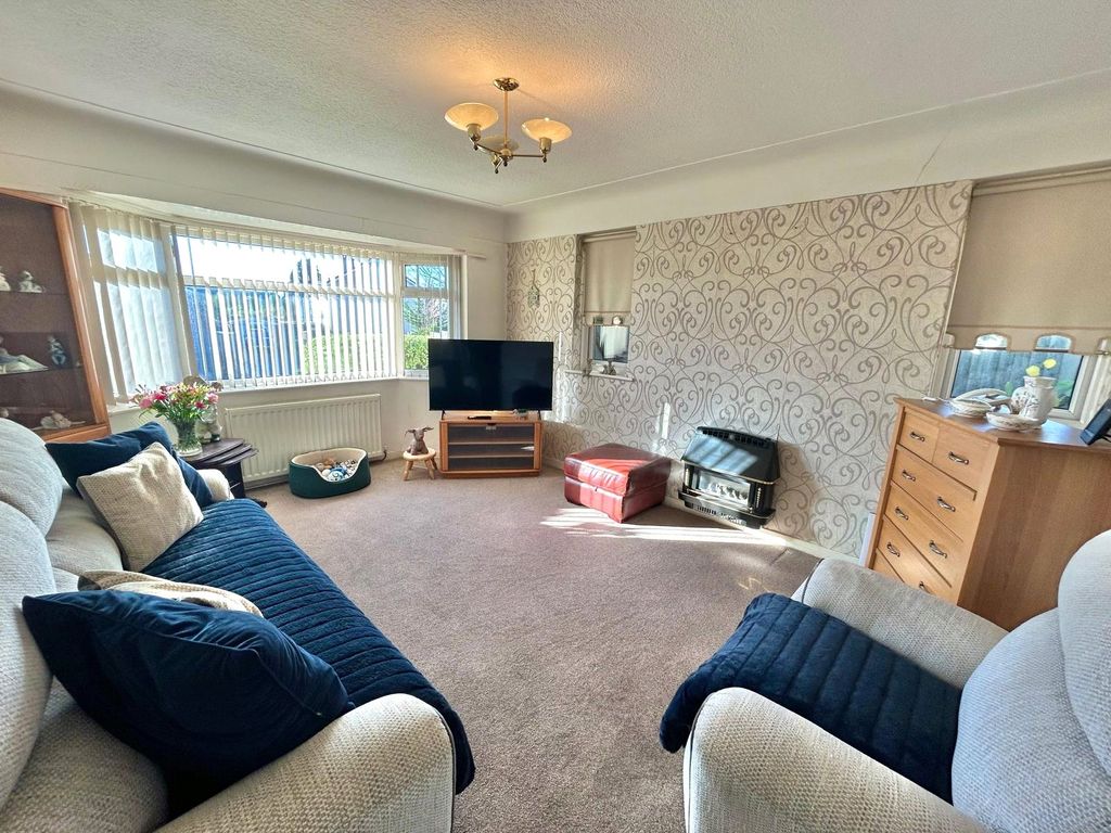 Property photo 2 of 11 Picture No. 10