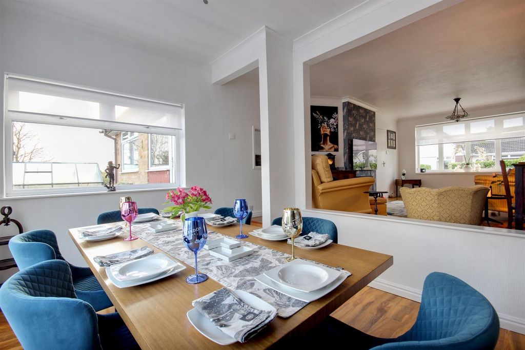 Property photo 3 of 18 Redcliffe (6).Jpg