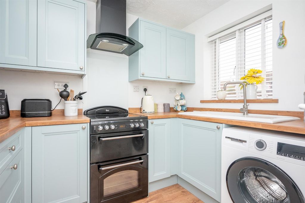 Property photo 3 of 28 42Nelsonway-35.Jpg