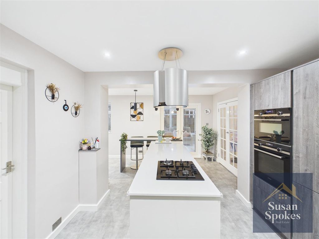 Property photo 1 of 51 Cam01858G0-Pr0227-Still039.Jpg