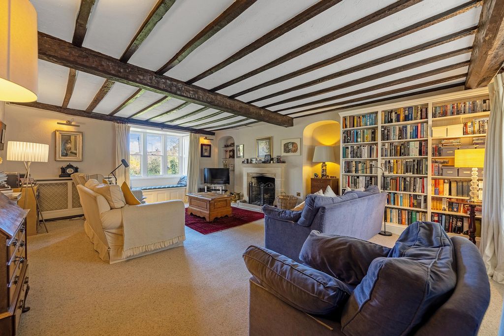 Property photo 3 of 49