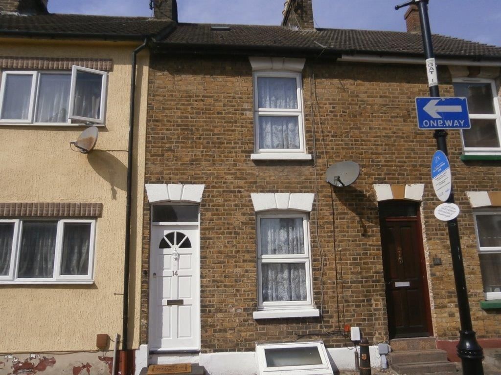 Property photo 1 of 17