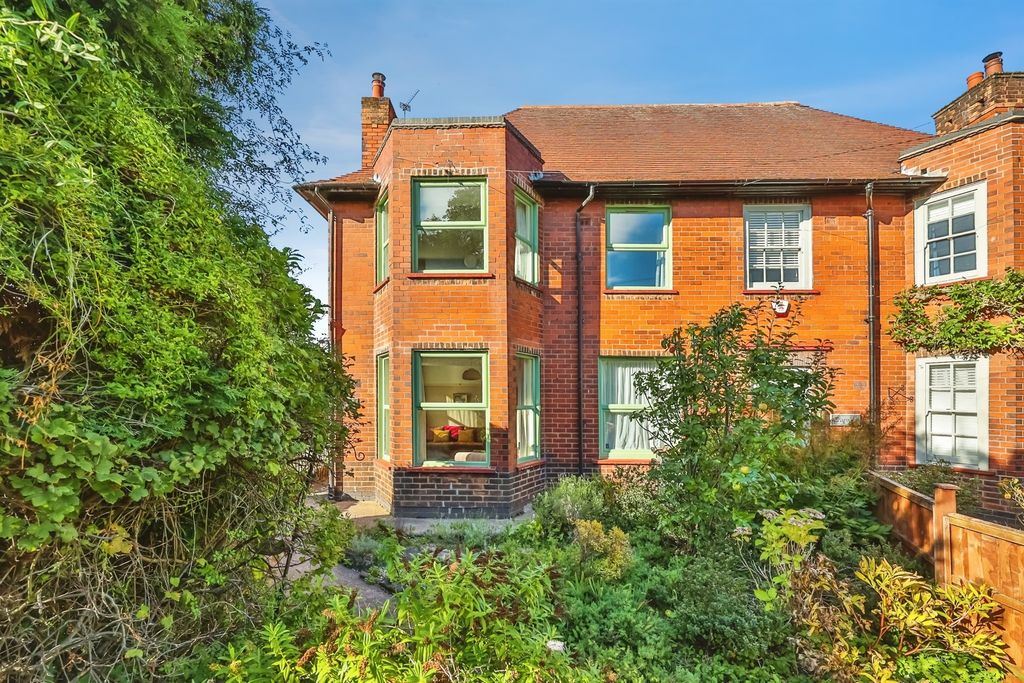 Property photo 1 of 22