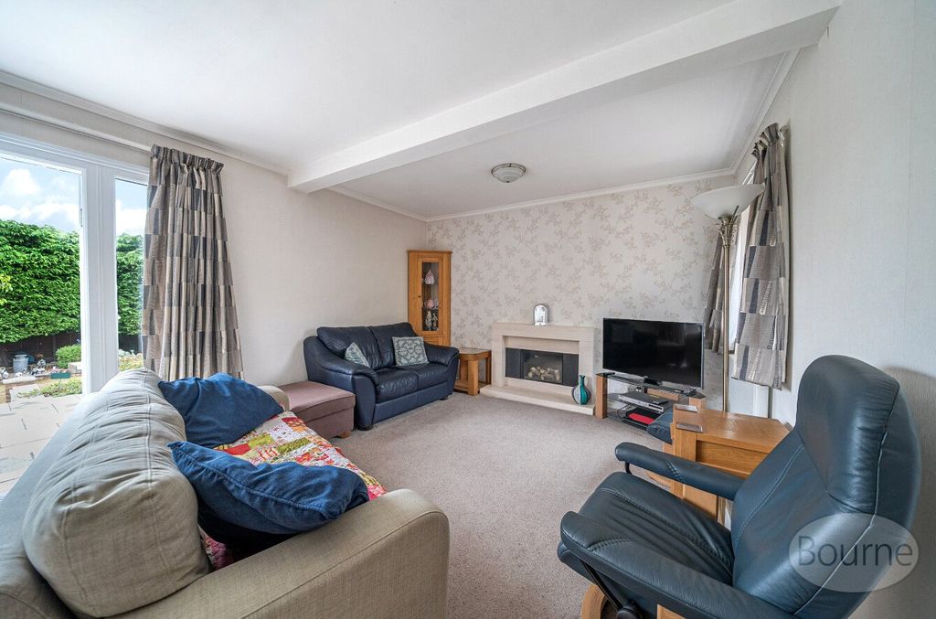Property photo 2 of 18 Picture No. 82