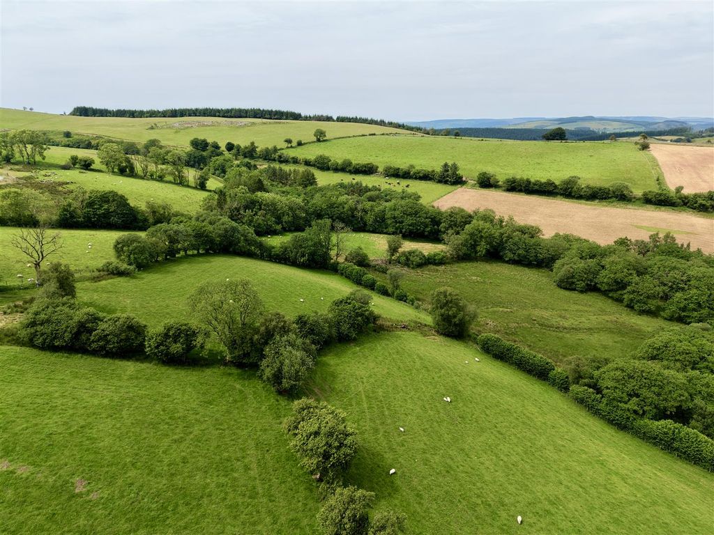 Property photo 2 of 20 Dji_Fly_20260622_150134_0277_1782666504706_Photo.J