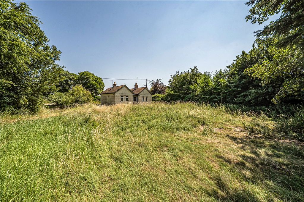Property photo 1 of 12 Site And Bungalow