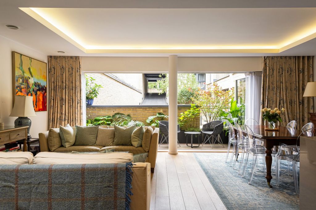 Property photo 1 of 16 Reception Room