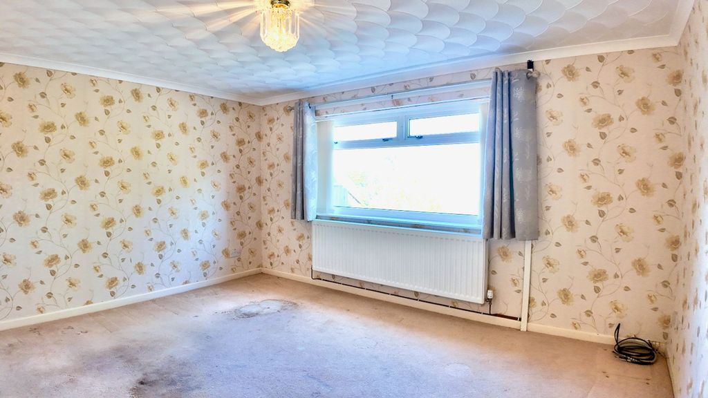 Property photo 2 of 26