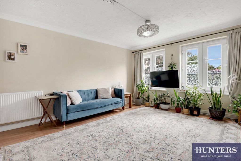 Property photo 1 of 9 Reception