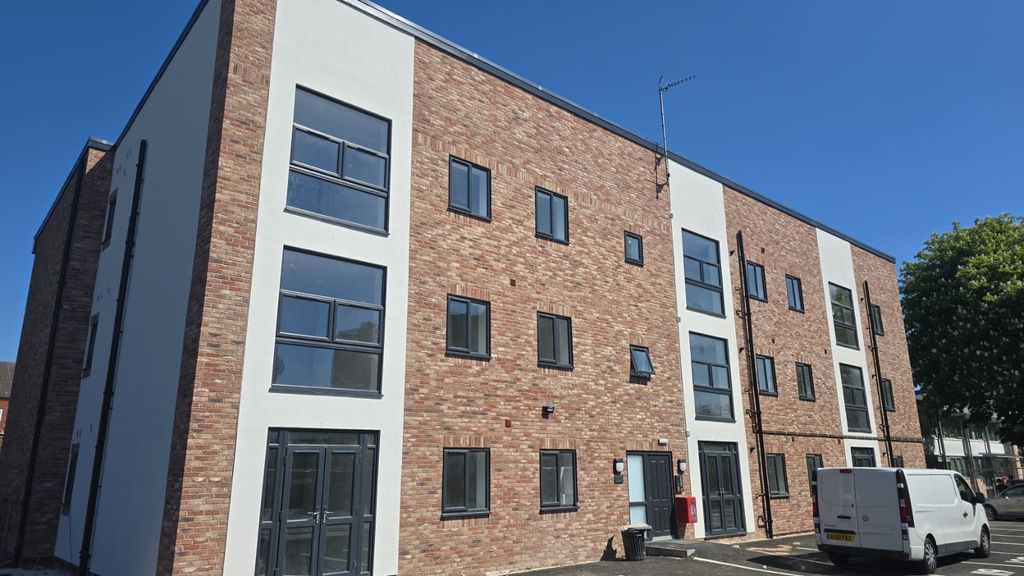 Property photo 1 of 5 1 Bed Apartment, Wakefield