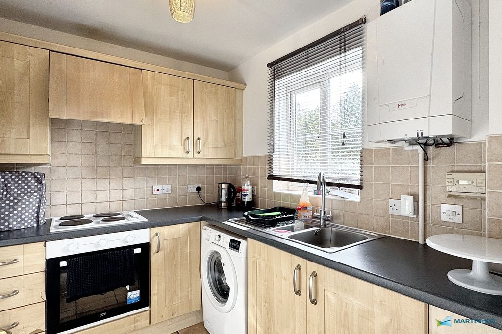 Property photo 2 of 14 Img_2297