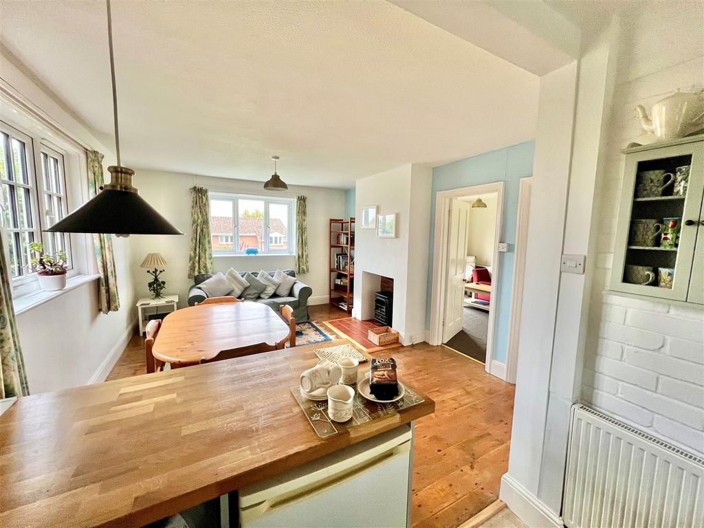 Property photo 3 of 24