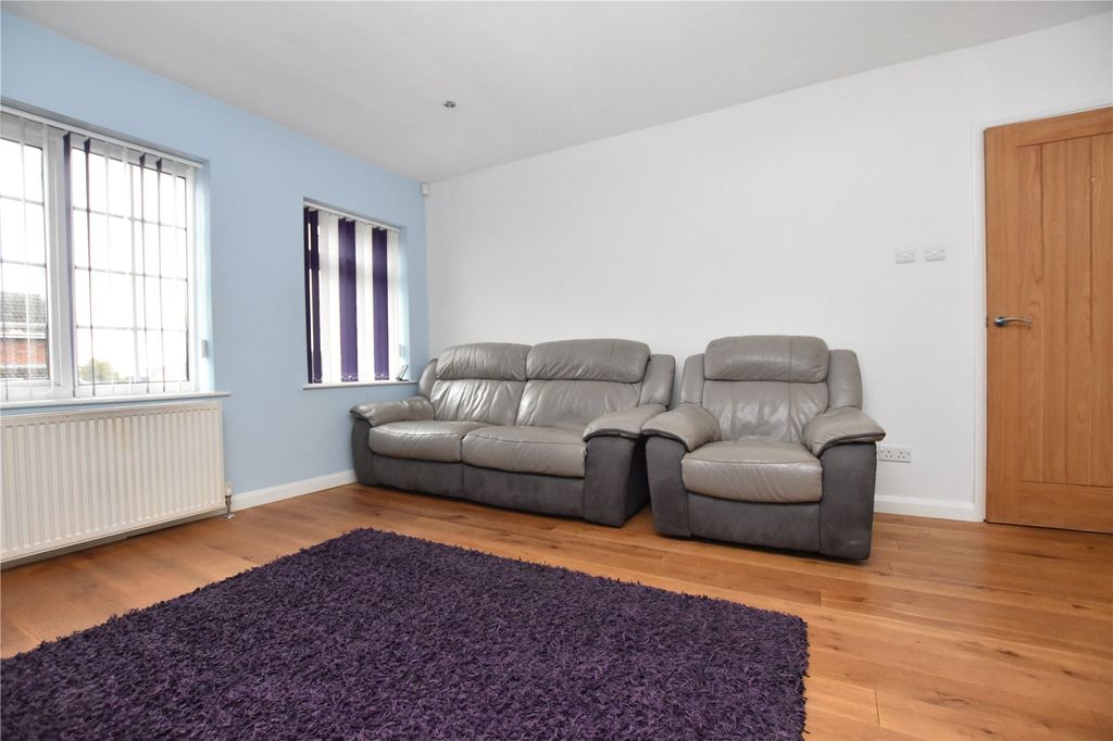 Property photo 3 of 24 Picture No. 46
