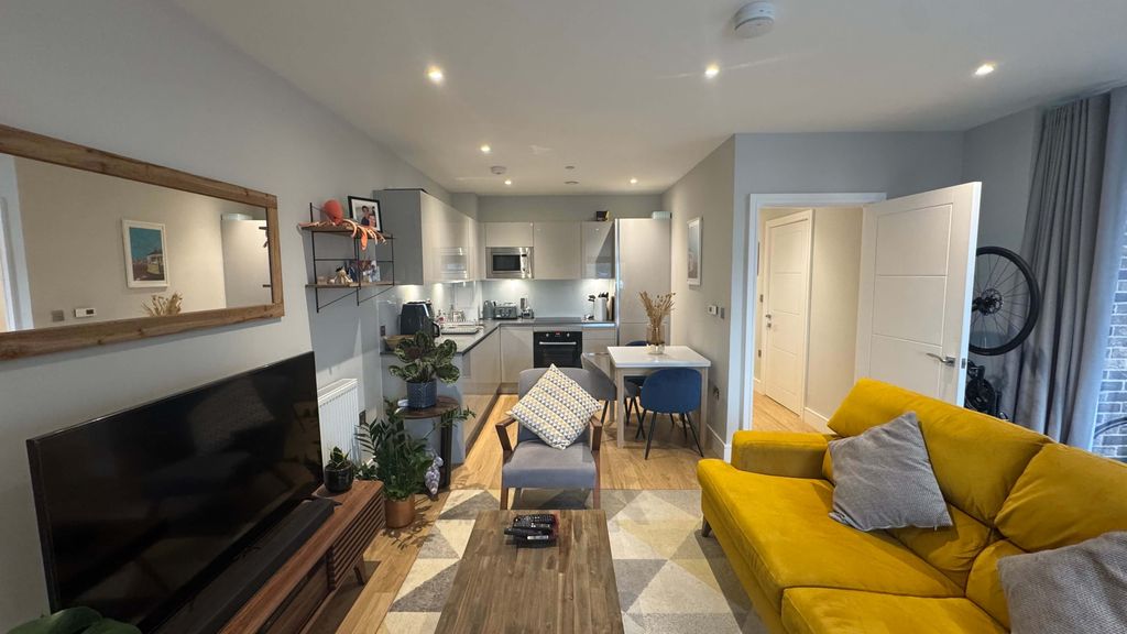 Property photo 1 of 7 Open Plan.Jpg