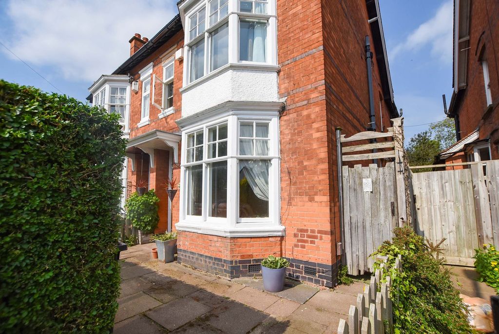 Property photo 2 of 32