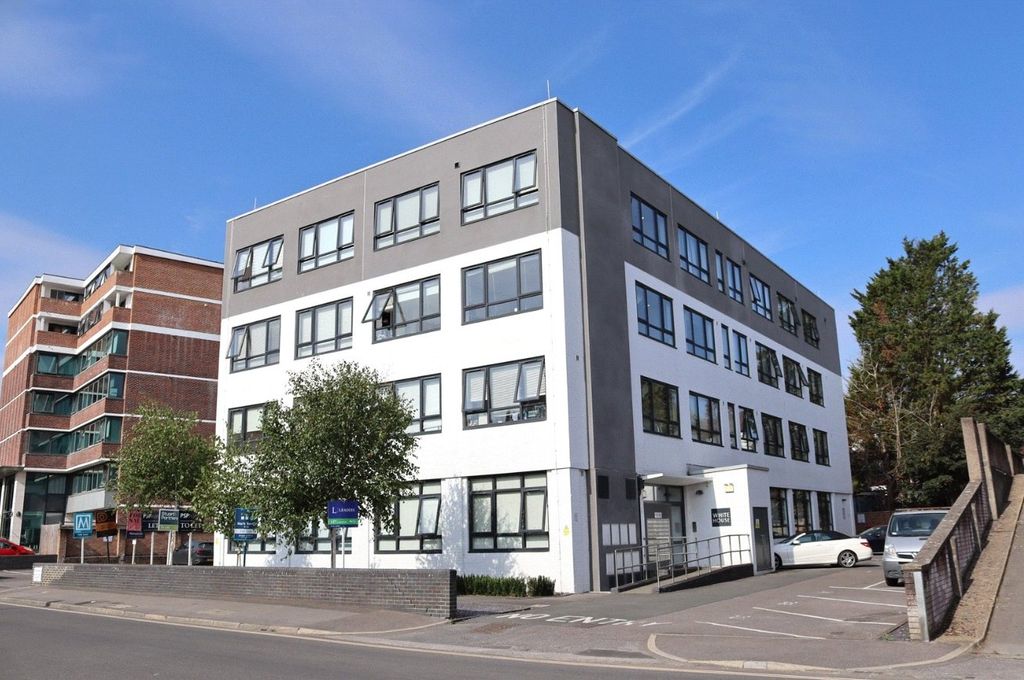 Property photo 1 of 7 Front