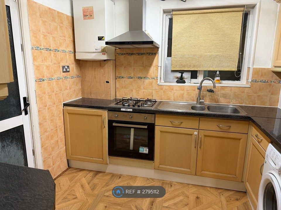 Property photo 3 of 24