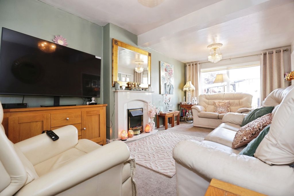 Property photo 2 of 17 Photo