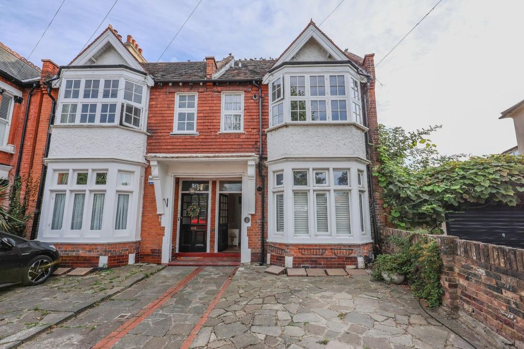 Property photo 1 of 13