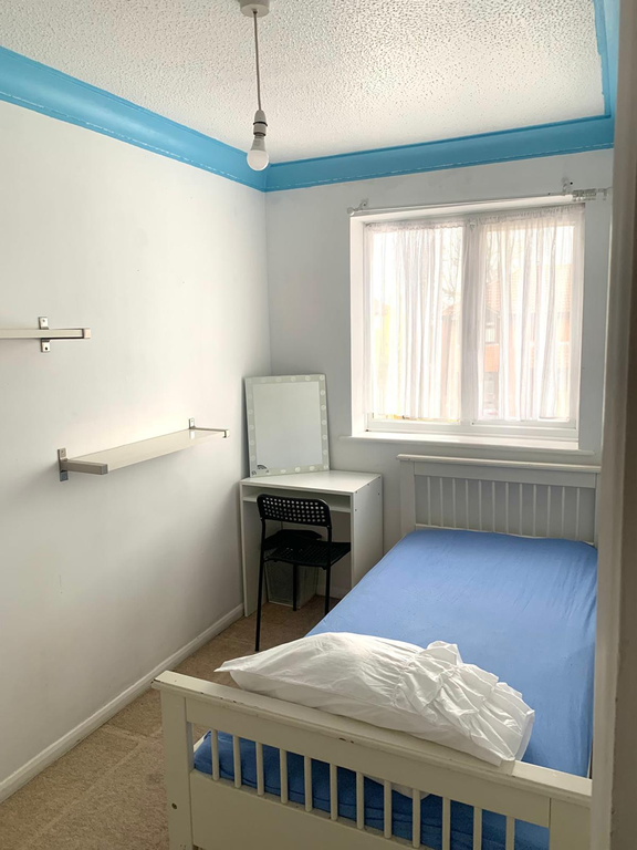 Property photo 1 of 5