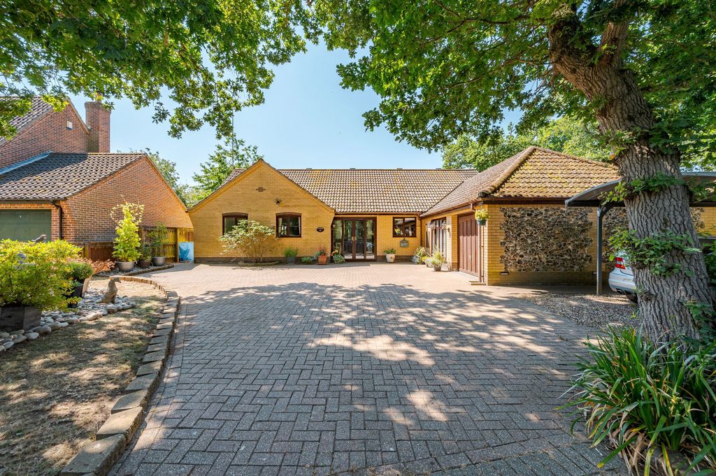Property photo 1 of 27
