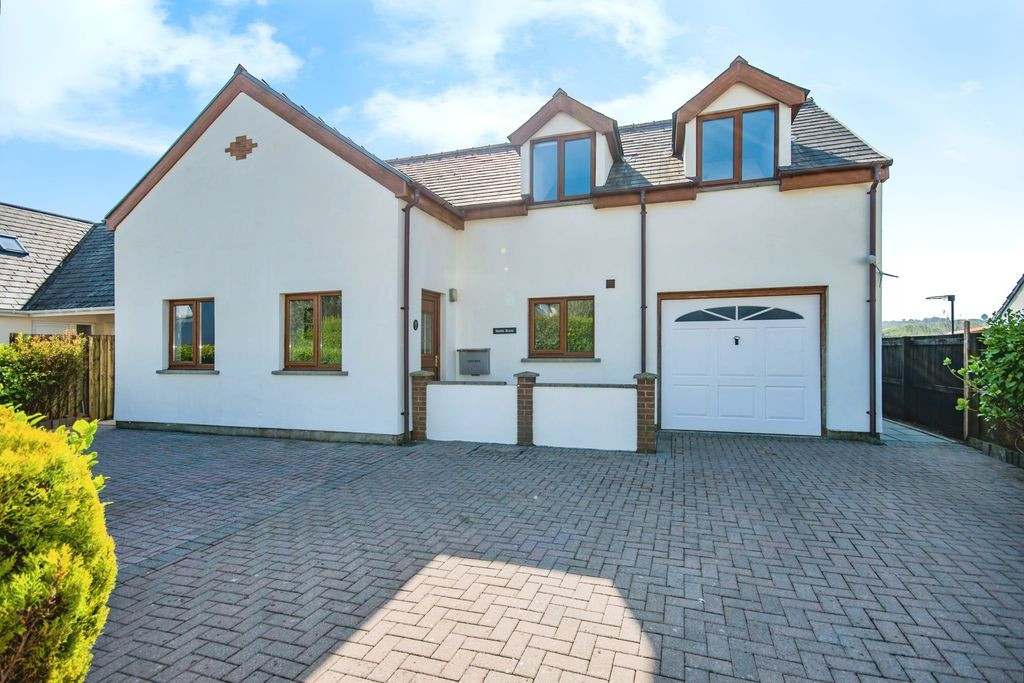 Property photo 1 of 17 Photo