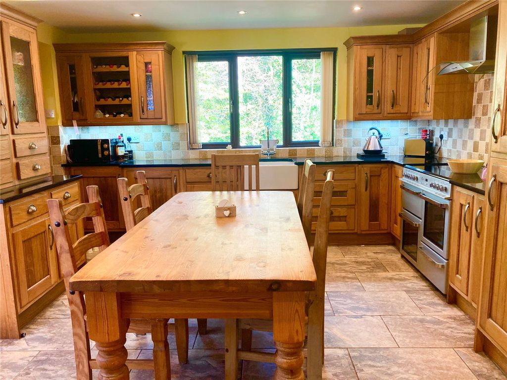 Property photo 2 of 15 Kitchen/ Breakfast