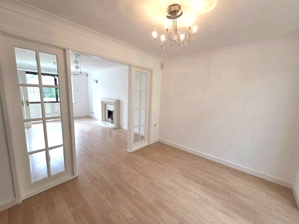 Property photo 3 of 27 Picture No. 01