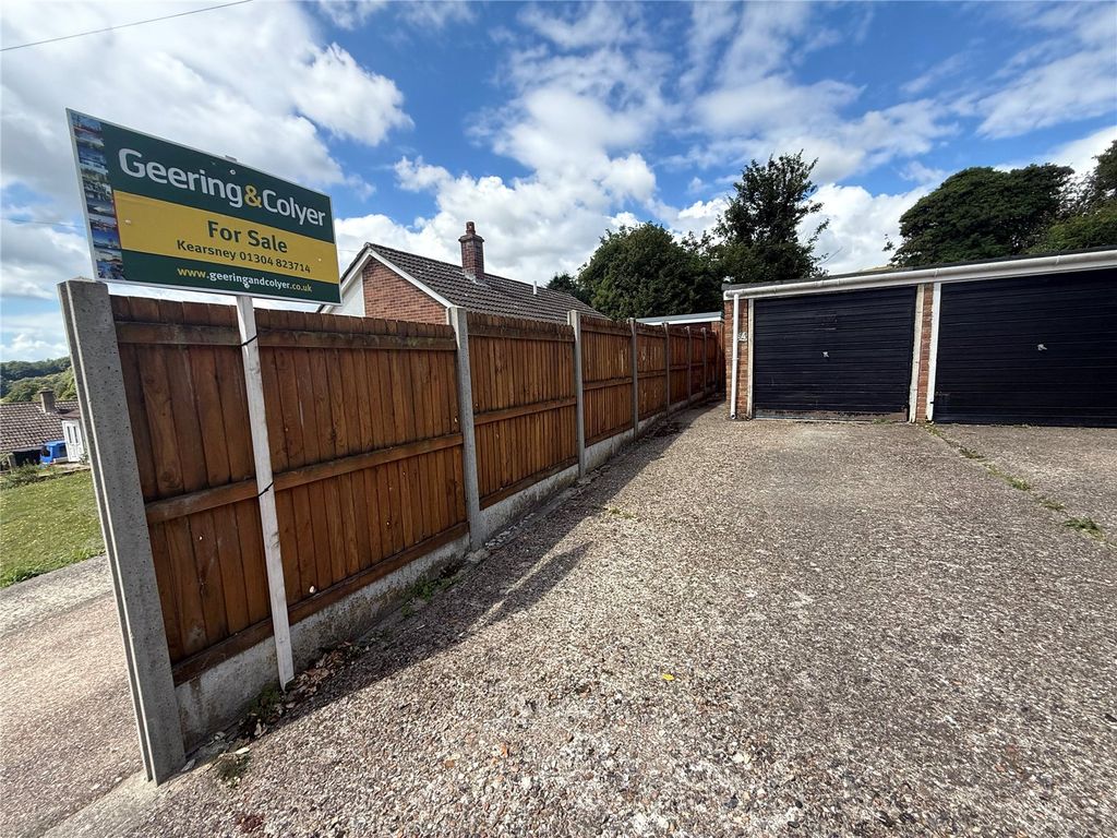 Property photo 2 of 21 Picture No. 24