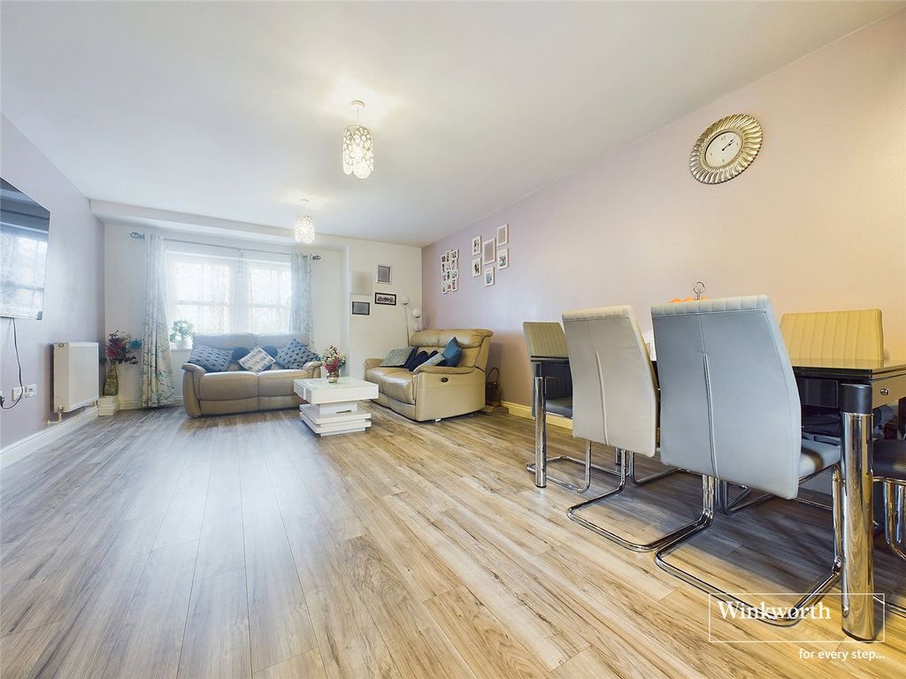 Property photo 3 of 12 Picture No. 16
