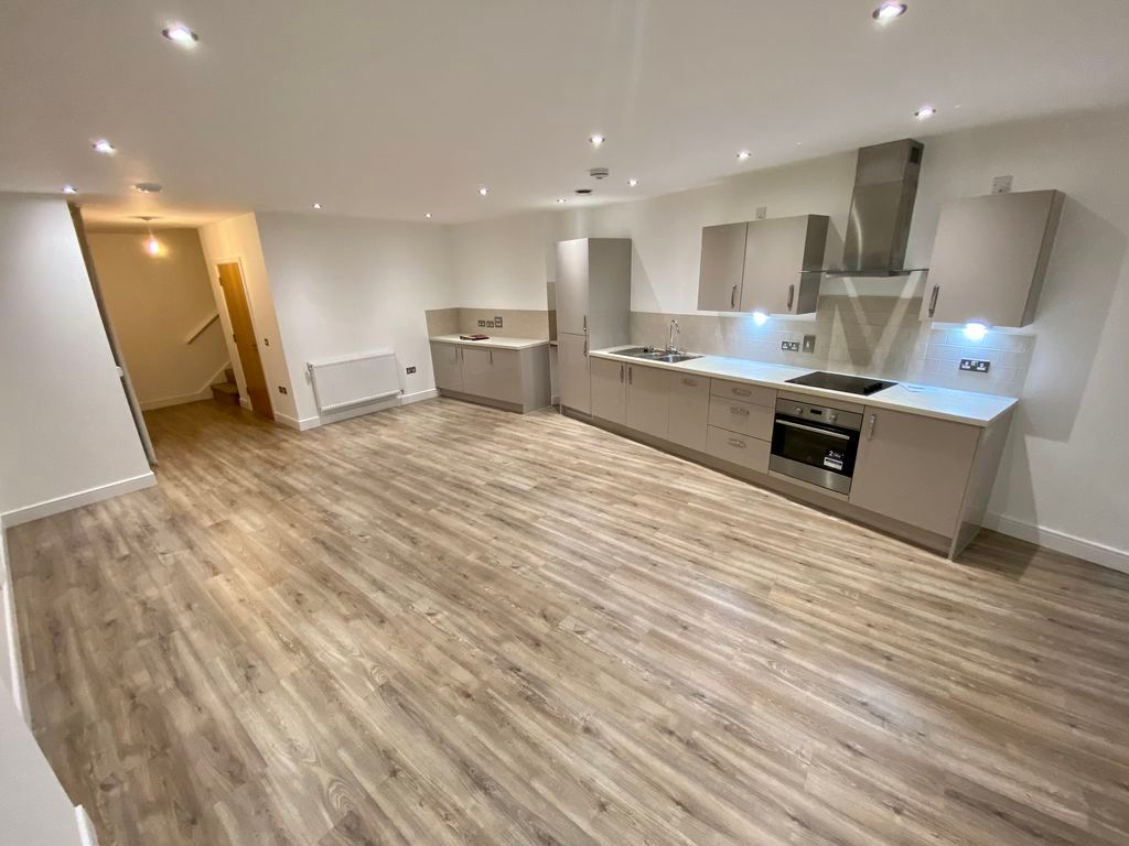 Property photo 3 of 9 Photo 13