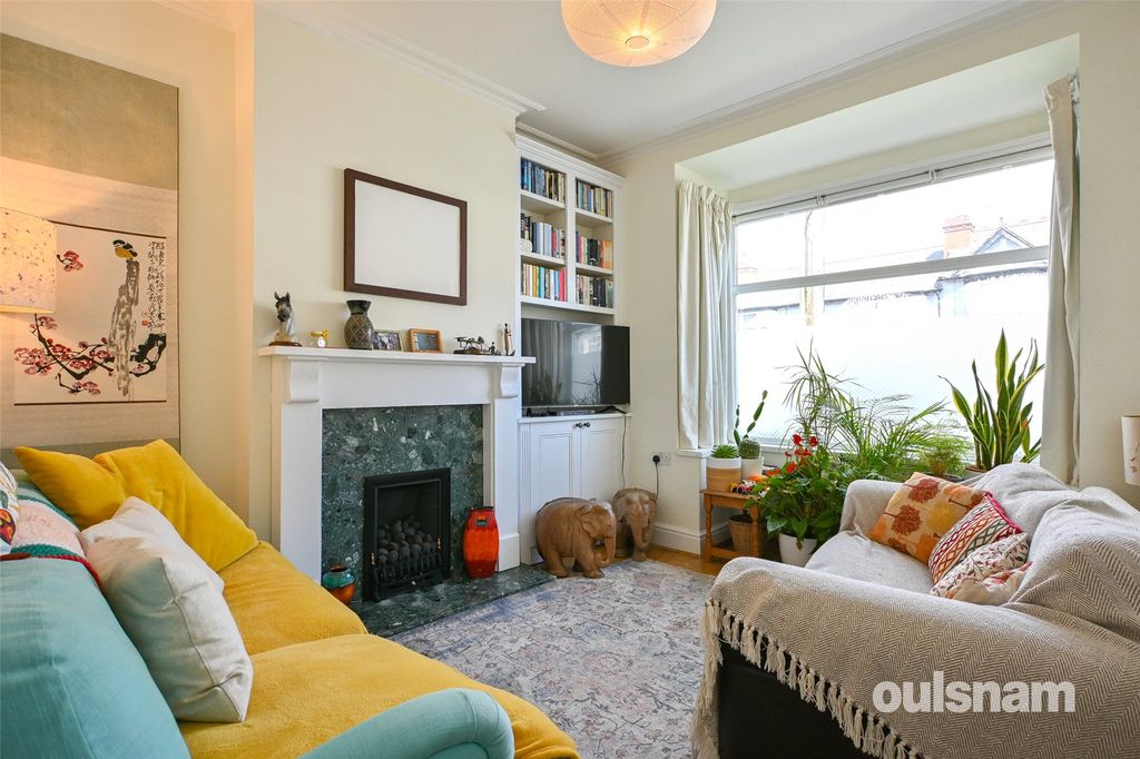 Property photo 2 of 34 Picture No. 35