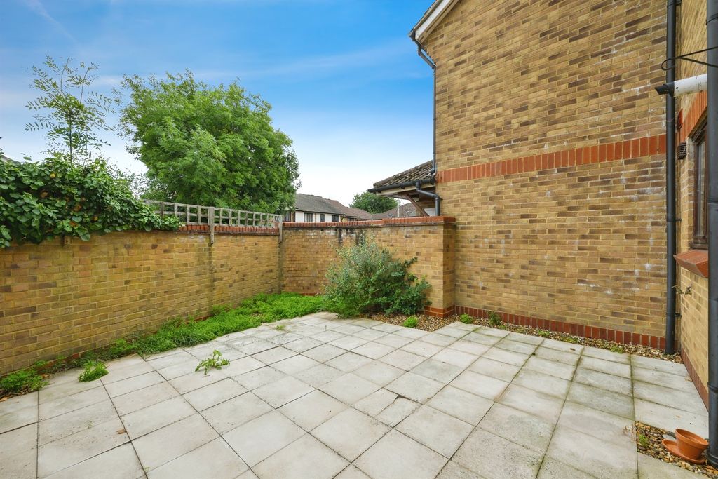 Property photo 3 of 15