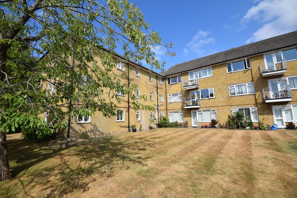 Property photo 1 of 4